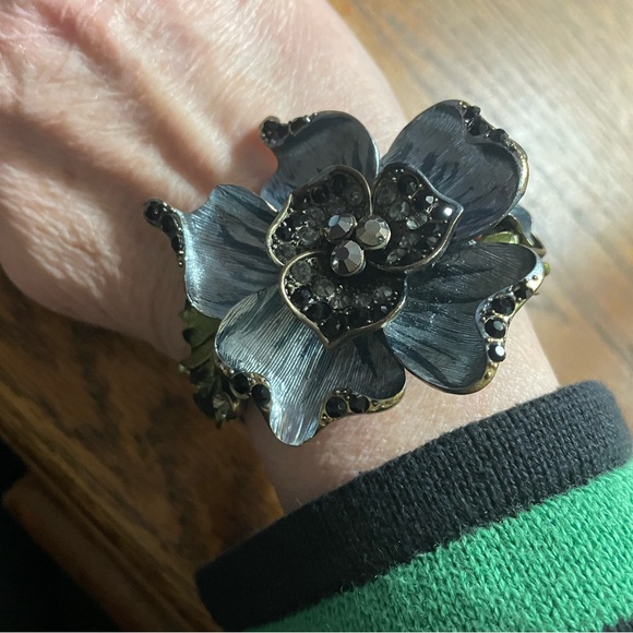 Jewelry - Blue Flower Clamper Bracelet
